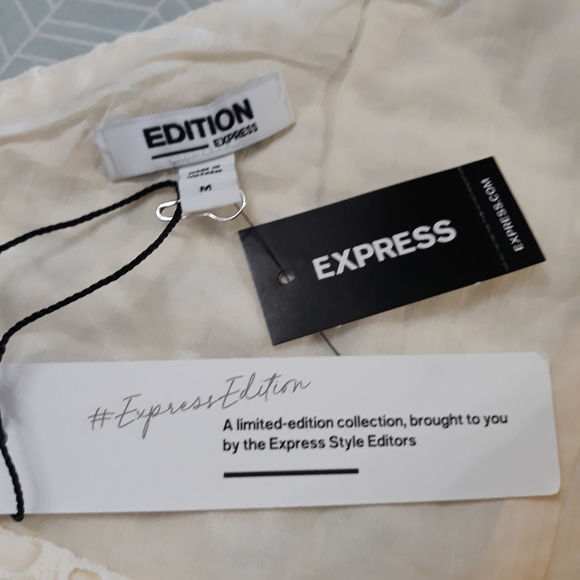 Express Limited Edition Eyelet Top - Picture 9 of 10
